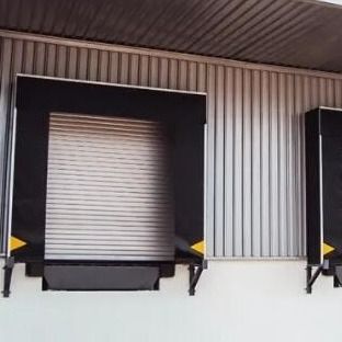 Mái che Dock có thể thu vào tùy chỉnh Đang tải Dock Shelters Dock Door Shelter Vải Polyester