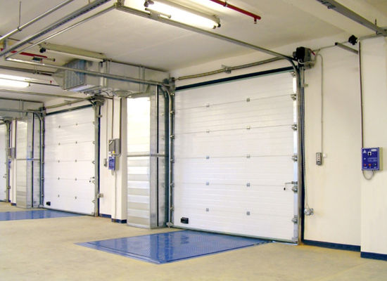 Phản ứng nhanh Bảo quản nhiệt cửa trên cao công nghiệp 700N / M2 Chống áp suất gió