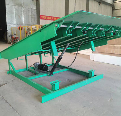 Độ dài môi có thể tùy chỉnh Hydraulic Dock Leveler On Site Foot Pedal Controls