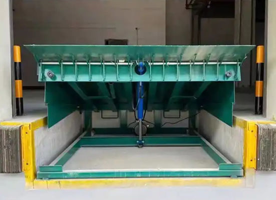 Bột phủ tải Dock Leveler Hydraulic Workshop Bảng dock tự động