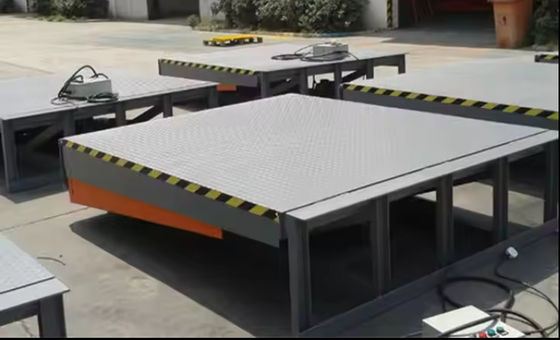 Capacity High Loading Dock Leveler with Customizable Lip Length boarding bridge dock (Cơ sở tải trọng cao có thể tùy chỉnh chiều dài môi)