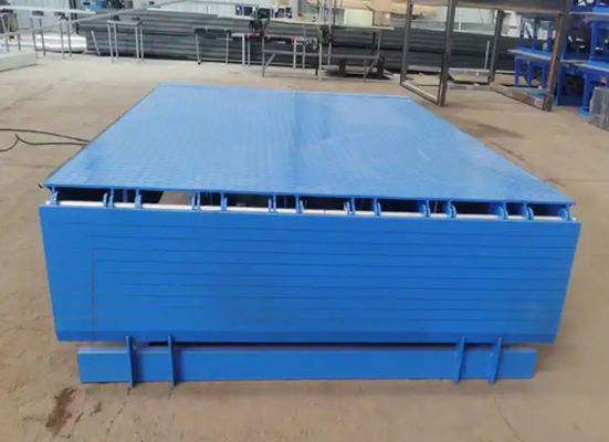 Lưu trữ hạng nặng Máy điện Mechanical Dock Door Levelers Workshop Bảng bến tàu tự động 25000-40000LBS Thiết kế an toàn