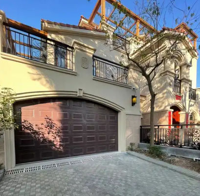 Cửa khớp ô tô cách ly với bột phủ kết thúc / Vinyl Weatherstripping Modern Steel Sectional Garage Doors