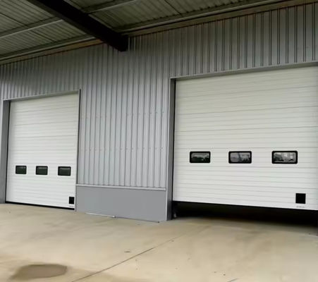 Cửa phần thép trên cùng với cạnh an toàn Khí hậu được niêm phong Bảng giảm tiếng ồn / Photocell