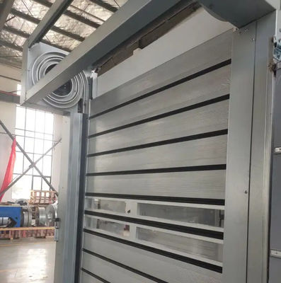 Hợp kim nhôm 0,8m / s Tốc độ đóng kim loại cửa lăn tốc độ cao