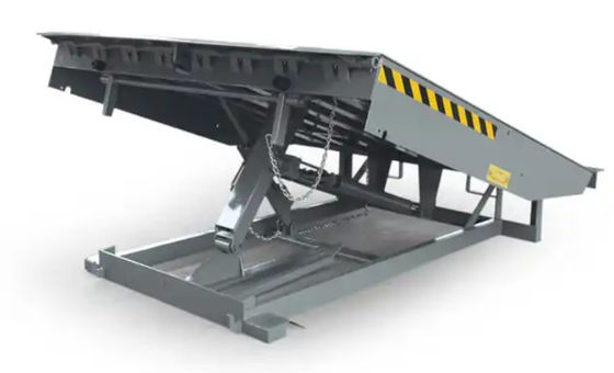 Độ cao boong tùy biến Máy tải cơ khí Dock Leveler 10 000-20 000 Lbs Capacity with On-site Installation