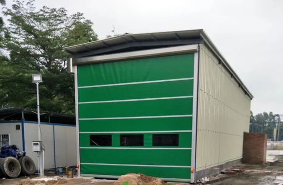 An ninh hiện đại cửa cuộn nhanh với cách nhiệt để tăng cường an toàn nhà máy thực phẩm tự động