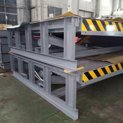Đơn vị hóa Loading Dock Leveler với các tính năng an toàn Kiểm soát cơ học trên trang web Cài đặt container dock forklift