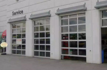 Modern Sectional Overhead Full View Sound Insulated Glass Sectional Aluminum Garage Door With Double Glazing (Cửa nhà để xe phân khúc hiện đại)