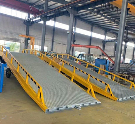 Tăng cường an toàn Mechanical Loading Dock Leveler với môi có thể tùy chỉnh