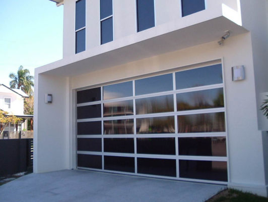 Cửa nhà để xe được cách ly thương mại với bọt polyurethane và Weatherstripping
