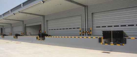 Đá mạ hoàn thiện Xưởng kho tùy chỉnh Bảng bến tàu tự động Bàn bến tàu bằng cấp cửa với nguồn điện thủy lực