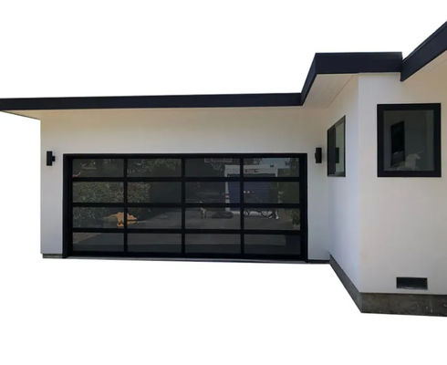 Mức độ an toàn cao loại mở thủ công hoặc tự động Độ kín nước lớp 3 kính trong suốt cửa nhà để xe hiện đại tùy chỉnh hoạt động thông minh cửa nhà để xe
