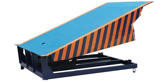 Xưởng sản xuất công việc nặng Đơn vị Dock Plates Dock Door Levelers 25000-40000LBS Thiết kế an toàn cho hoạt động Dock Capacity