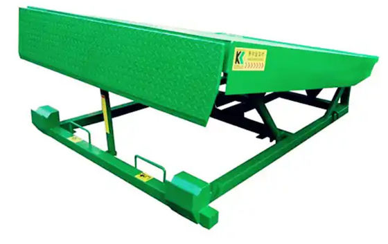 Bấm nút điều khiển xưởng sản xuất tự động Dock Plate Dock Door Levelers 25000-40000LBS Thiết kế an toàn