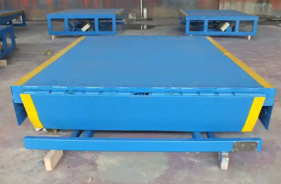 Chuỗi an toàn Xưởng sản xuất tự động Dock Plate Dock Door Levelers 25000-40000LBS Thiết kế an toàn cho tải