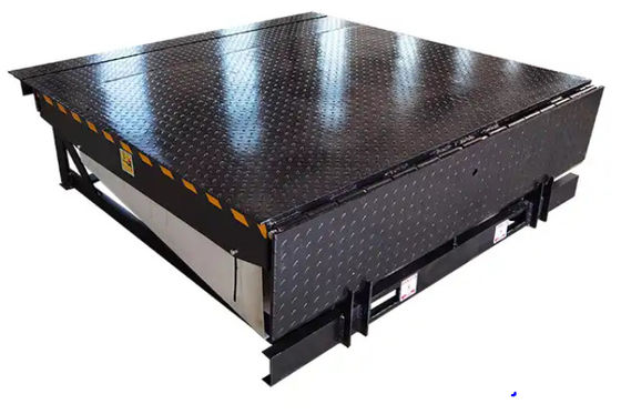 Độ cao boong tùy biến Máy làm bằng cửa bến tàu điện Máy xưởng Bảng bến tàu tự động 25000-40000LBS Thiết kế an toàn