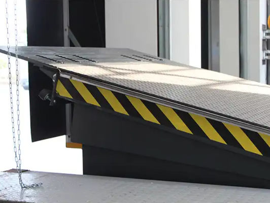 Cầu nâng thủy lực điện, cửa dock thẳng đứng, bộ cân bằng sàn xưởng, tấm dock tự động 25000-40000LBS an toàn