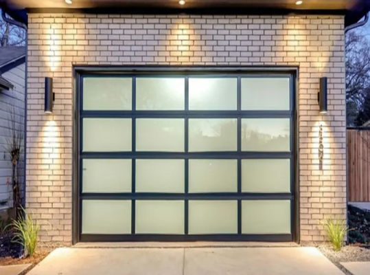 Độ kín nước lớp 3 kính minh bạch cửa nhà để xe thiết kế hiện đại với cửa kính kép