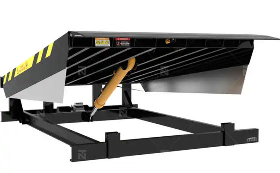 Máy làm việc tự động Dock Plate Dock Door Levelers 25000-40000LBS Thiết kế an toàn với điều khiển nút bấm