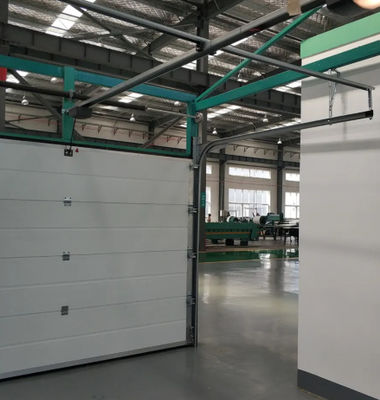 Tự động nâng dọc trượt trên đầu thép xám cửa ngăn cách nhiệt 50mm-80mm Độ dày cho thương mại nhà kho nhà để xe