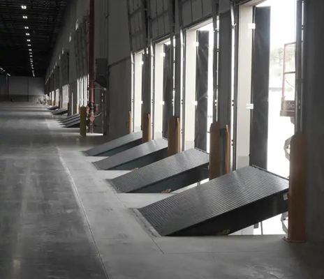 Bộ cân bằng sàn nâng thủy lực điều chỉnh được điều khiển từ xa cầm tay cho nhà kho, cửa kho, tấm sàn nâng tự động cho trung tâm hậu cần