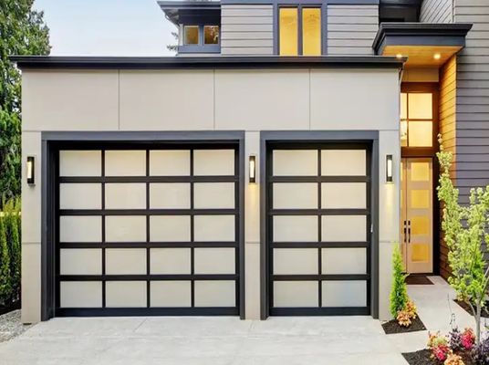 Có chất lượng cao Modern Light Luxury Garage Door Sectional Aluminum Alloy Watertight Class 3 Transparent Glass Sectional Garage Door Tùy chọn cách điện tuyệt vời