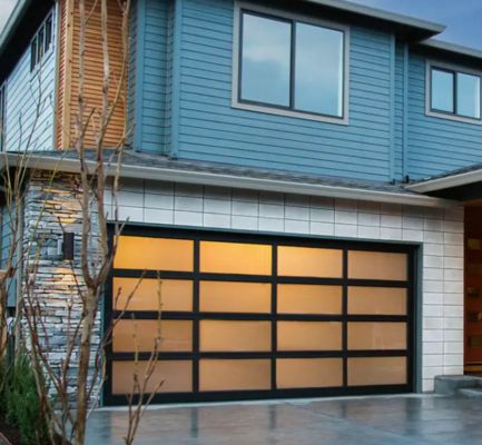 Phong cách thiết kế hiện đại Kiểm tra nước tự động Đường nhà để xe bằng kính trong suốt màu đen nhôm băng