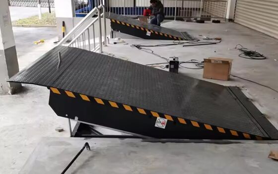 8T / 10T Capacity Hydraulic Tons Warehouse Customisable Platform Size Workshop Automatic Dock Plate Dock Door Levelers 25000-40000LBS Thiết kế an toàn