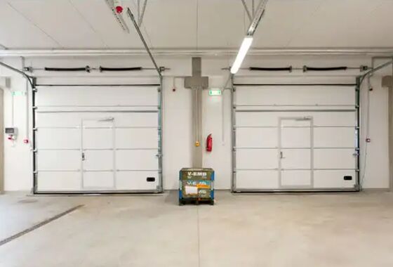 Trung Quốc Overhead Automatic Warehouse Factory Exterior Customized Steel Commercial Sectional Overhead Doors Nhà máy cứu hỏa Cửa công nghiệp