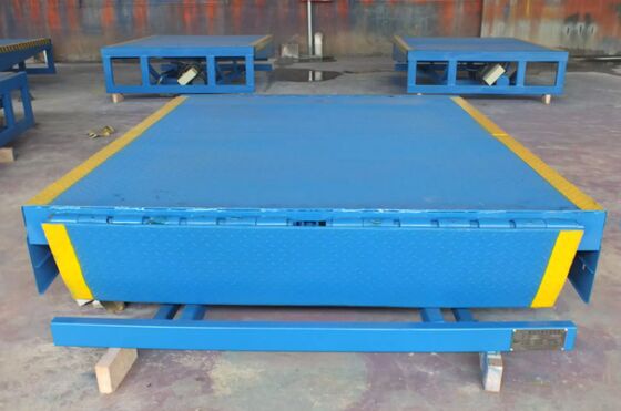 Chuỗi an toàn Bấm nút điều khiển Dock Door Levelers Workshop Dock Plate tự động Dock Door Levelers