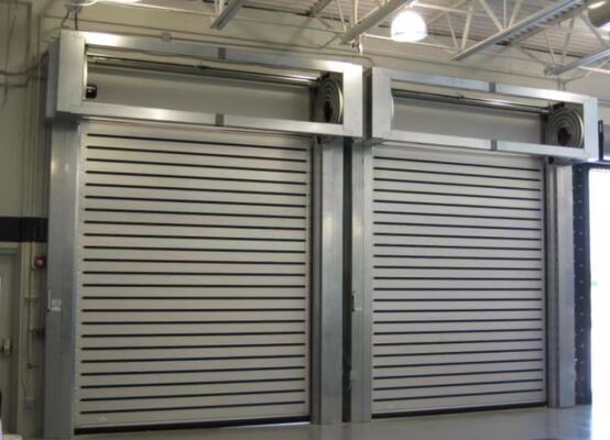 Tự động tốc độ cao cửa xoắn ốc hiệu quả an toàn tuổi thọ 5 triệu lần cách nhiệt điện nhôm tấm hợp kim cho công nghiệp