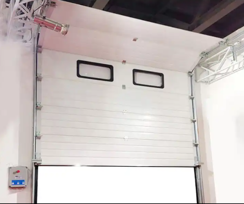Giảm tiếng ồn cửa hàng hóa phần trên cao cửa phòng cứu hỏa Cửa phần công nghiệp Cửa phần thép tự động hình thành
