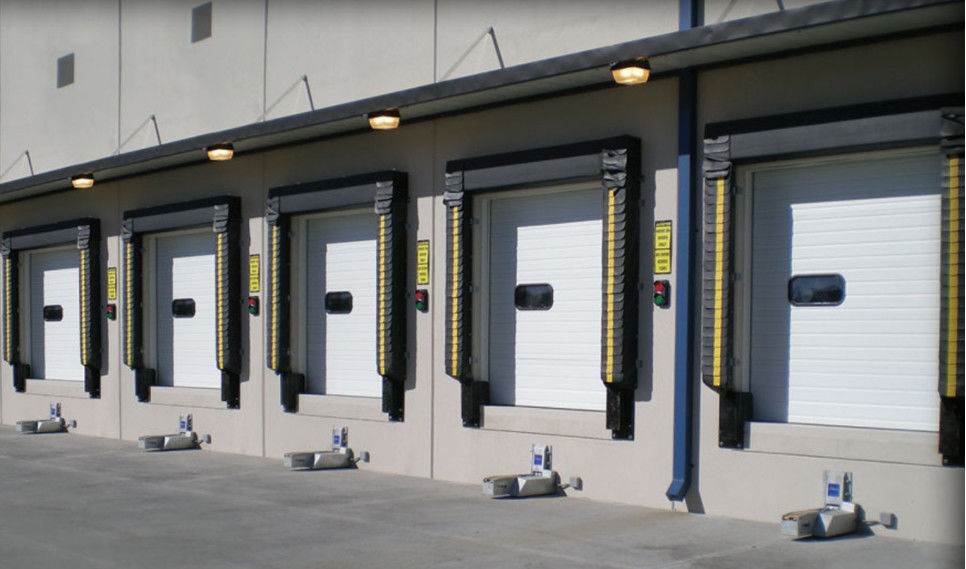 Màu sắc tùy chỉnh PVC Bảo trì thấp Cửa bến cảng Cửa bến cảng Loading System Tự động PVC Dock Seal Cửa kho công nghiệp