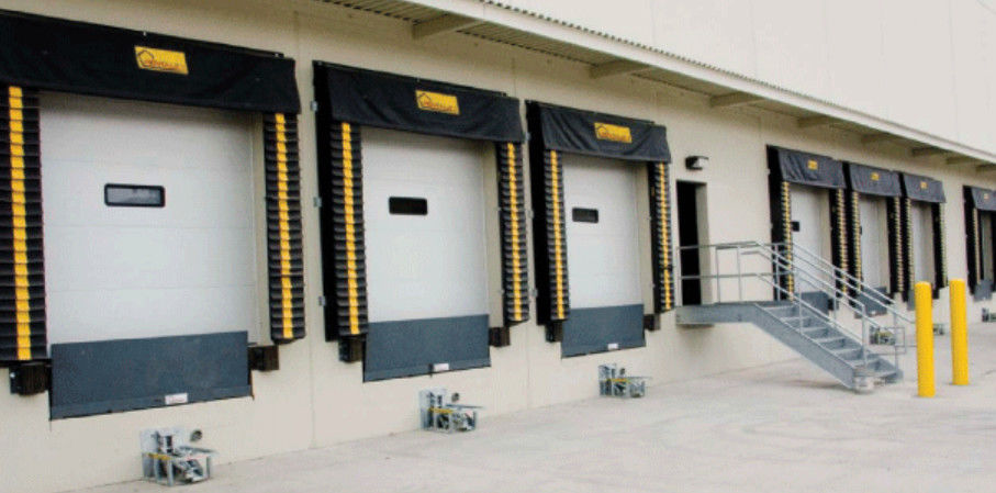 Kho lưu trữ nhiệt cách nhiệt lạnh PVC vải rèm thép kẽm điều chỉnh tải bến cảng