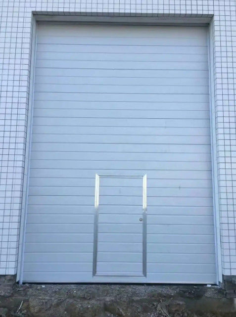 Cổng trên cao phần bằng nhôm 50mm-80mm Độ dày cách nhiệt tùy chỉnh cách nhiệt flaps Vertical Lift Panel được sử dụng
