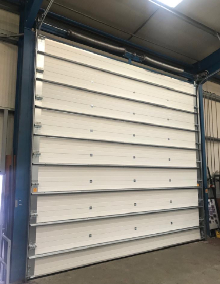 Cửa khoá phòng hỏa bảo mật cao Cửa phần công nghiệp có hình dạng tự động và giải phóng khẩn cấp Cửa lăn lăn chống cháy