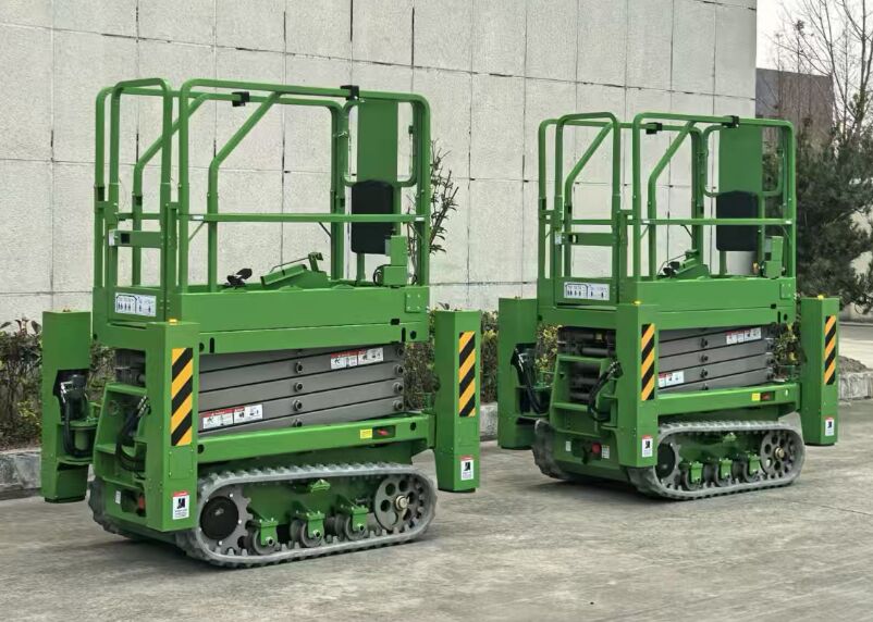 Thang máy nâng người làm việc trên không Điện pin Đường nâng điện 1.5 KW Điện lực tối ưu hóa cho xây dựng và bảo trì